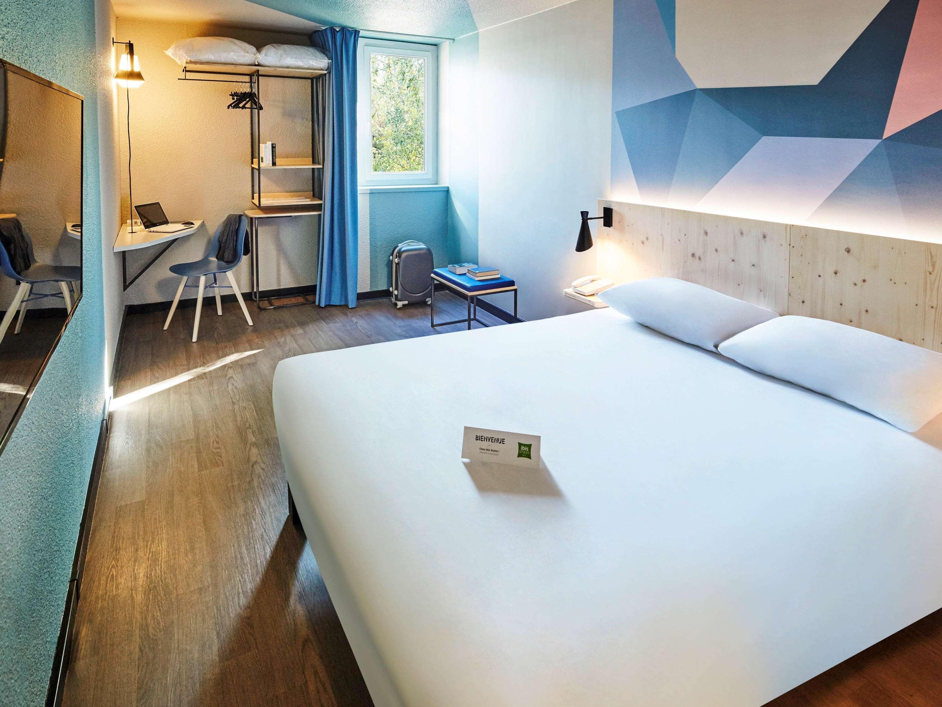 Ibis Styles Evry Lisses Hotel Exterior photo