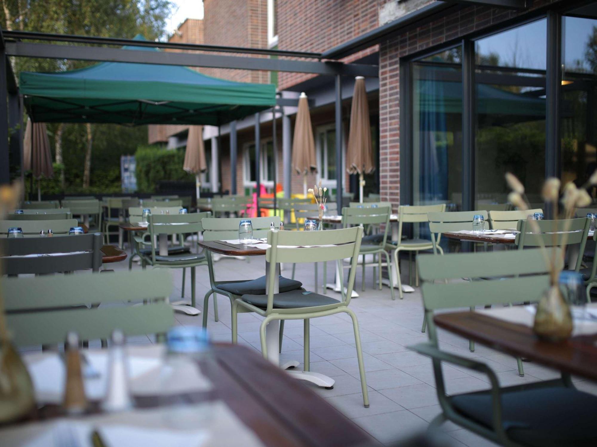 Ibis Styles Evry Lisses Hotel Exterior photo