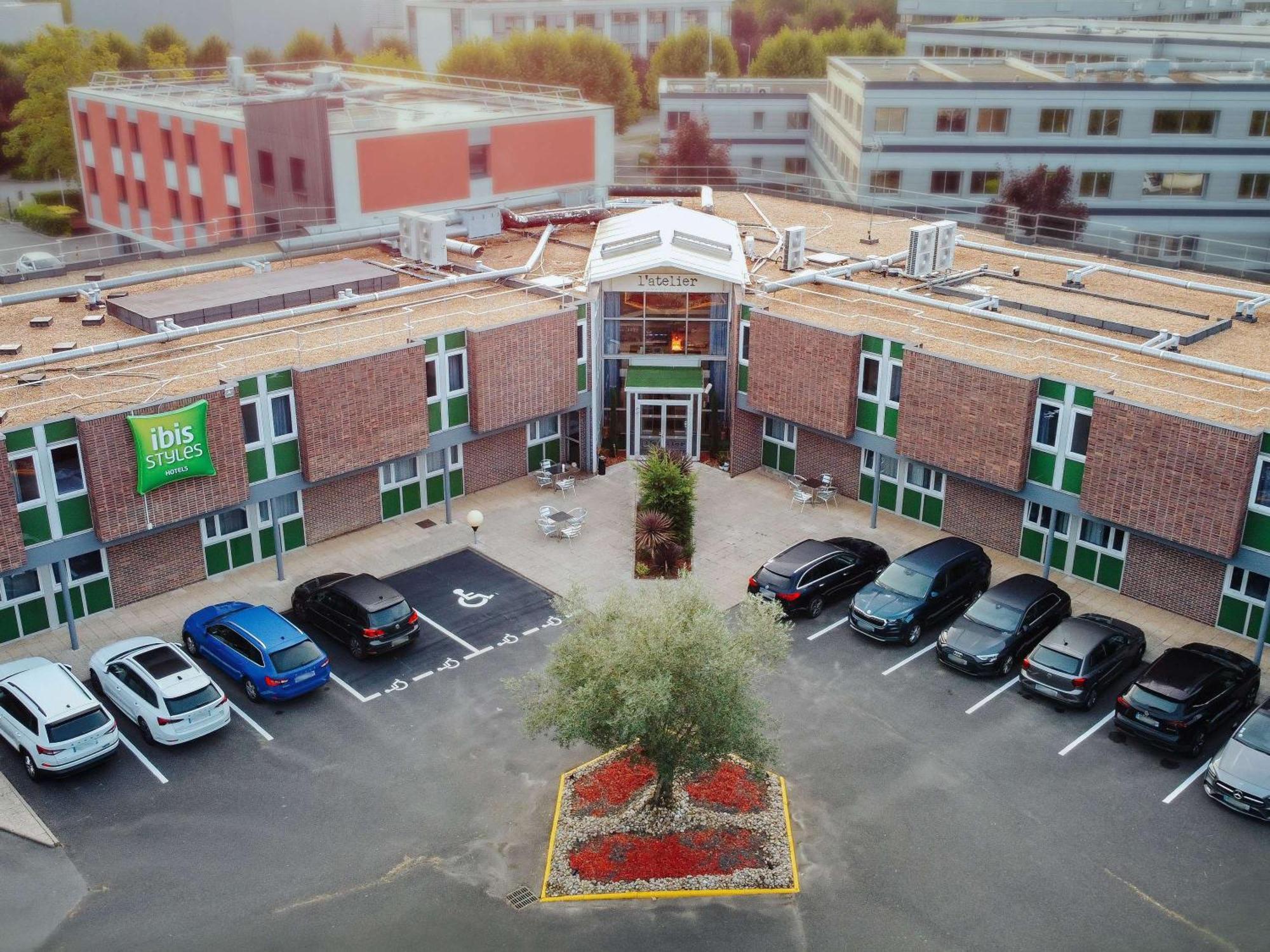 Ibis Styles Evry Lisses Hotel Exterior photo